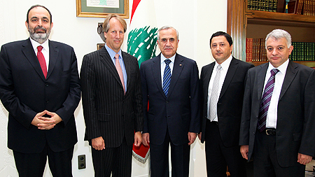 Leaders from ICANN and ISOC Lebanon meet with the President of Lebanon. From L to R: Gabriel Deek, Vice President of ISOC Lebanon; Rod Beckstrom, President & CEO, ICANN; Michel Suleiman, President of Lebanon; Akram Atallah, COO of ICANN and Lebanese citizen; Nabil Bukhalid, Chairman of ISOC Lebanon.