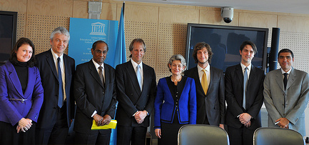 UNESCO and ICANN sign partnership agreement to promote linguistic diversity on Internet
